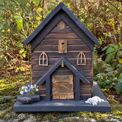 Tall Reclaimed Timber Garden Cottage with Porch — close-up of finished example